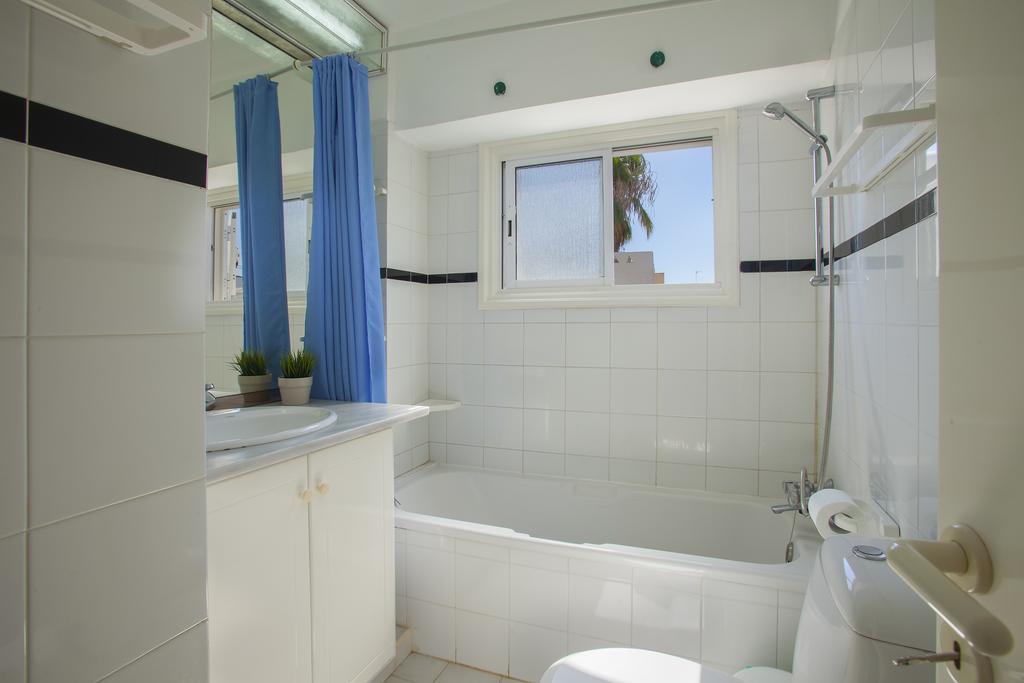Protaras Holiday Suite Annie Ngoại thất bức ảnh